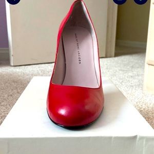 Marc by Marc Jacobs red pumps